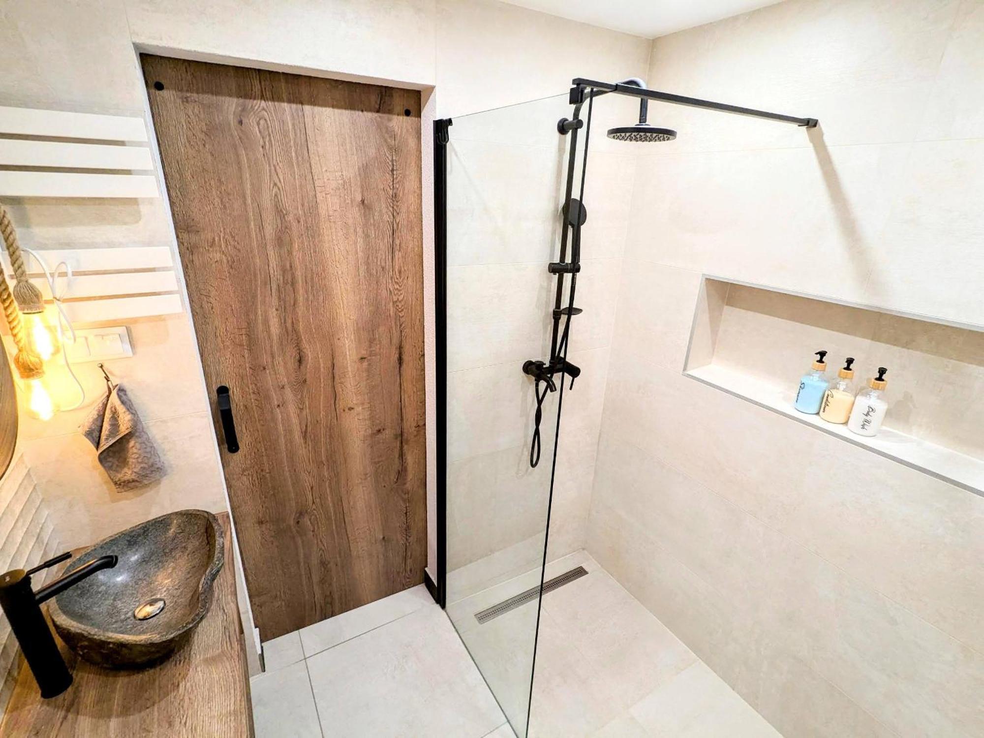 O 38 Luxe Loft Leilighet Budapest Eksteriør bilde